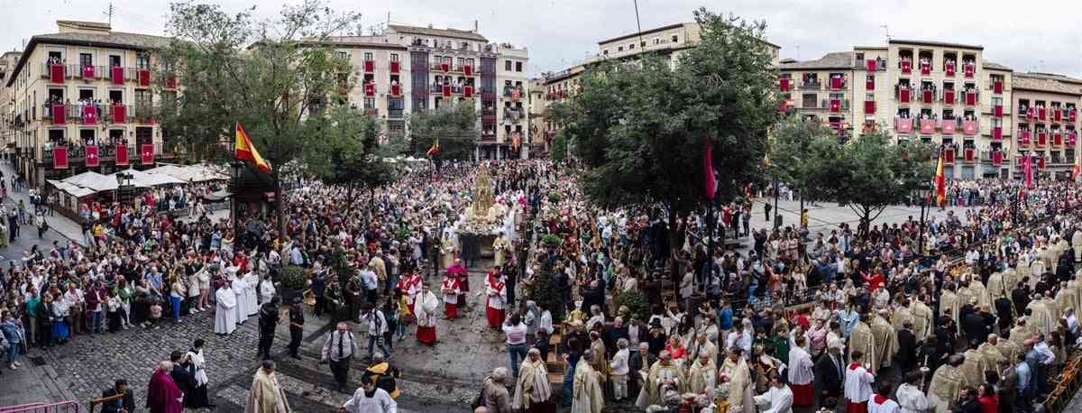 Invitación de Pedro Piqueras a experimentar un Corpus íntimo con olor a la Edad Media