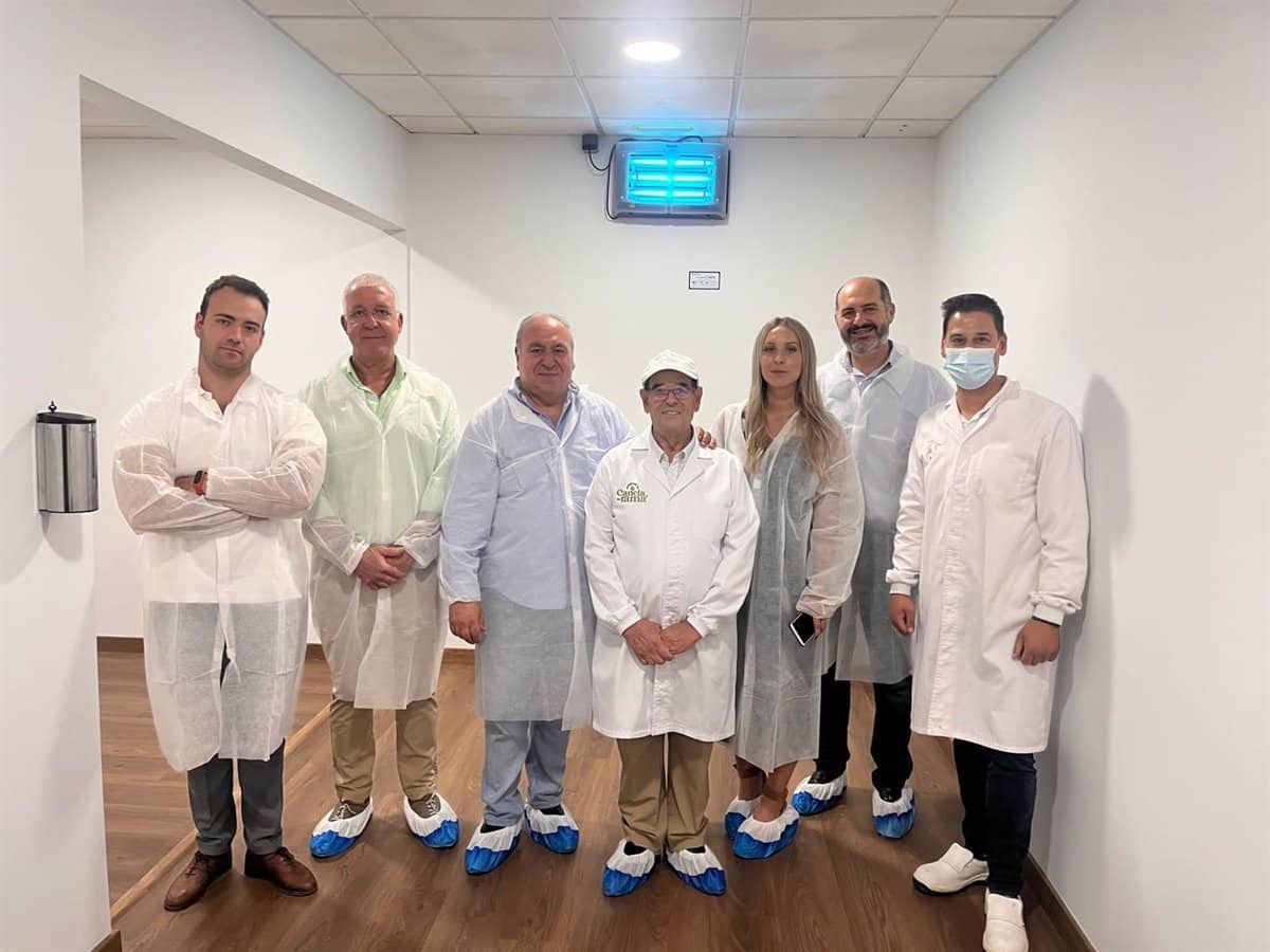 Feijóo y el PP critican la escasez de apoyo de Sánchez a los autónomos y aseguran que darán prioridad a este sector