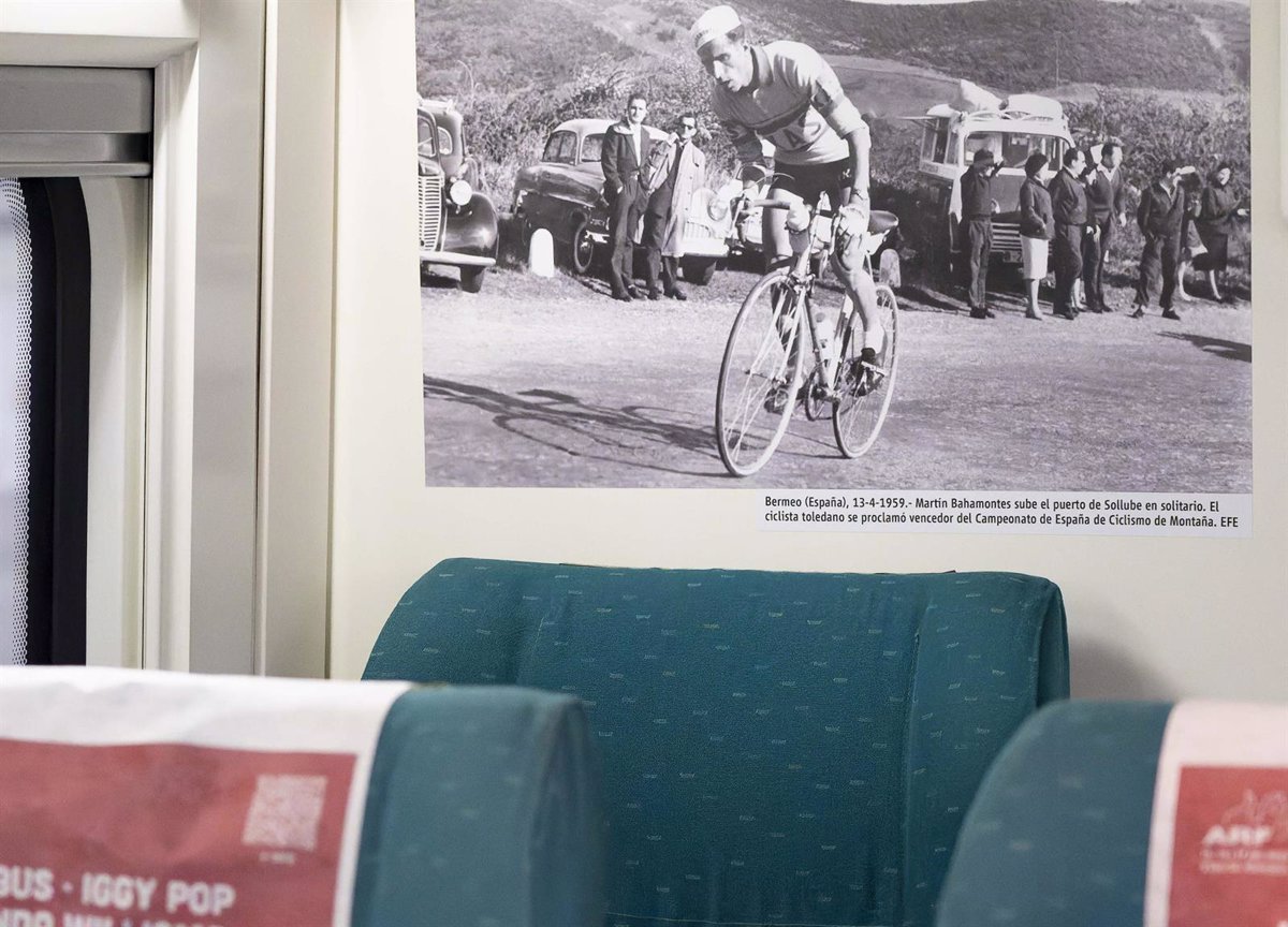 Exposición fotográfica en trenes de Renfe celebra a los ganadores del Tour con Bahamontes en el papel principal