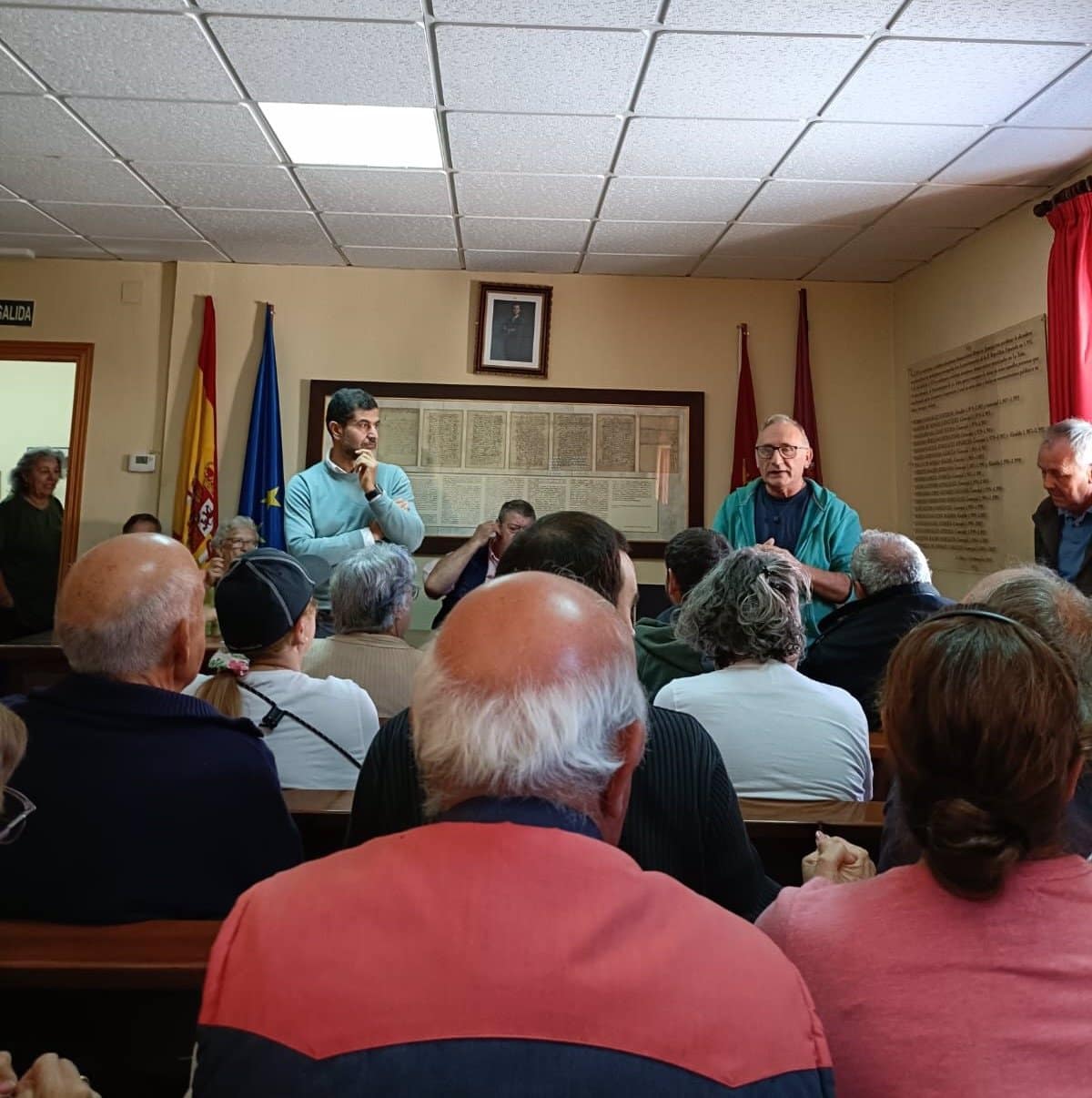 Habitantes de La Toba se quejan por suspensión de construcción vial y organizan protesta en Toledo.