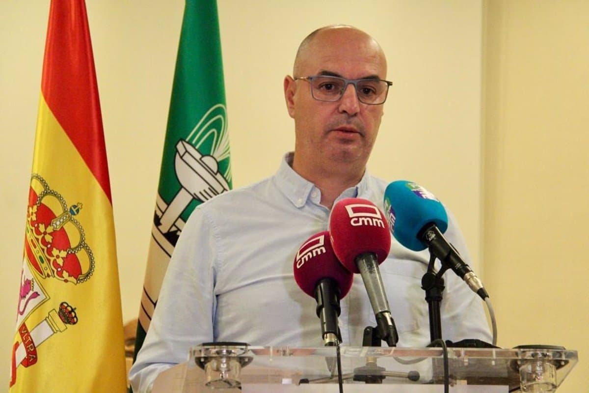 Agradecimiento del Alcalde de Fuensalida por la rápida y eficiente respuesta policial en un incidente de amenaza con arma