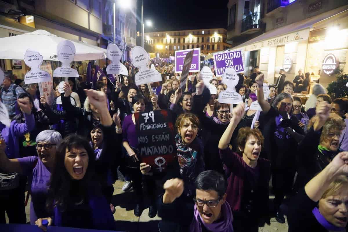 Manifestaciones programadas en más de 40 ciudades para protestar contra la violencia de género el 25 de noviembre, con divisiones en el movimiento feminista en Madrid y otras localidades.
