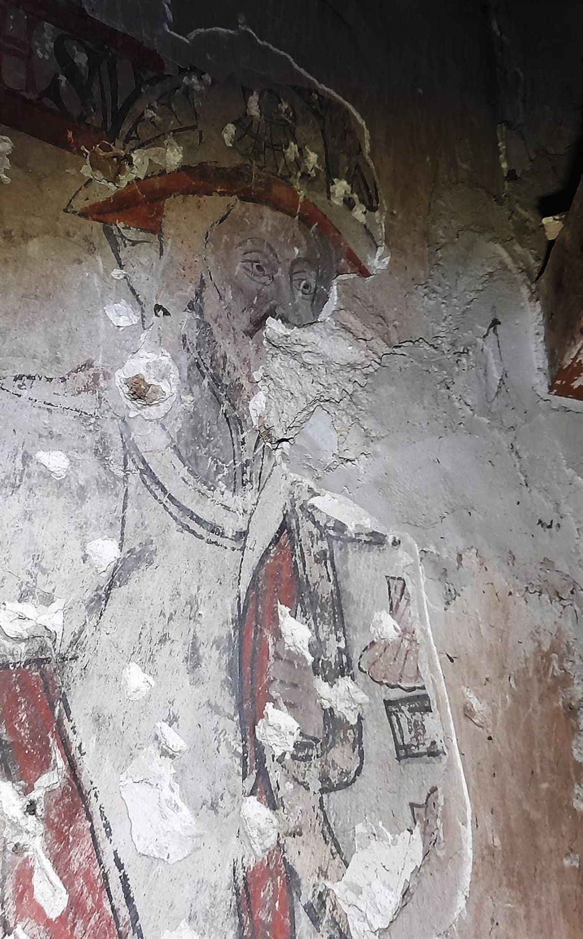 Un tesoro artístico revelado: Mural bajomedieval brilla en la Iglesia de Arcicóllar, Toledo