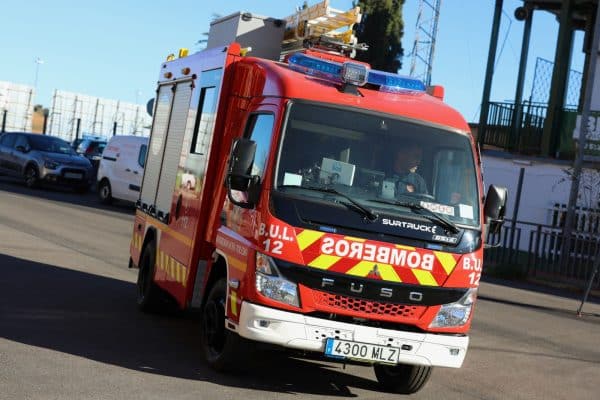 Vicealcaldesa de Toledo presenta nueva autobomba ligera para intervenciones de los Bomberos en el Casco Histórico.