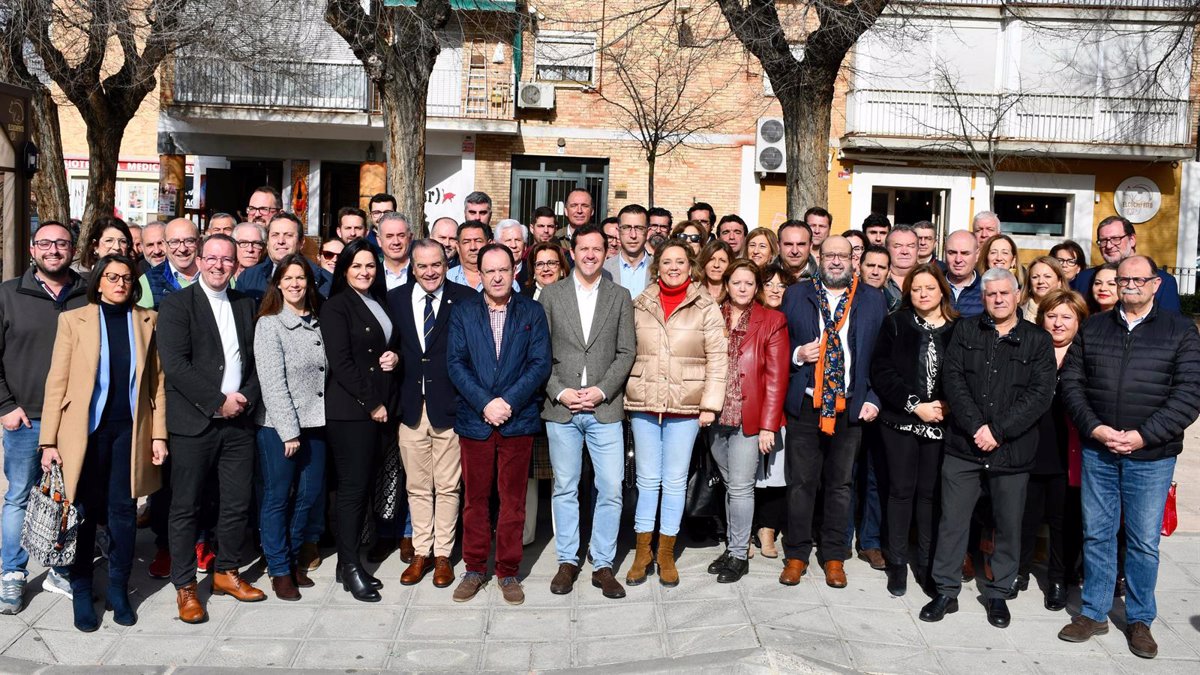 Alcaldes del Partido Popular en Castilla-La Mancha demandan igualdad entre los españoles y exigen el fin de las políticas de Pedro Sánchez.