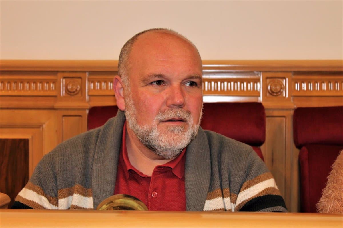 Izquierda Unida propone la ampliación de horarios y la provisión de recursos adaptados para personas con discapacidad en las bibliotecas de Toledo en el pleno.