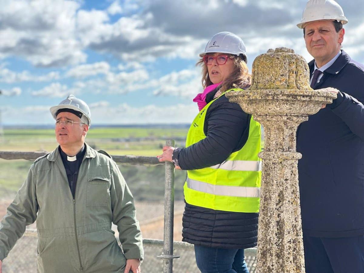 Uniendo fuerzas para restaurar la histórica cubierta de la iglesia en Yepes: colaboración interinstitucional