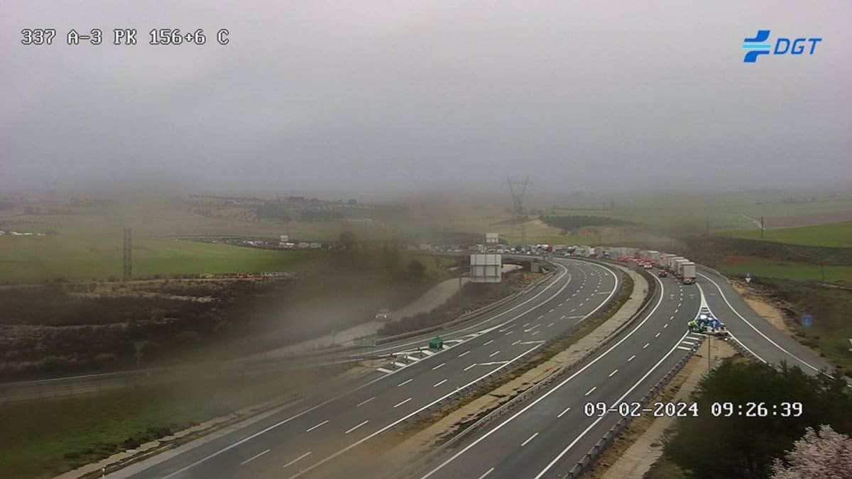 Protestas agrícolas dificultan la circulación en Villarrobledo, Castillo de Garcimuñoz y Corral de Almaguer
