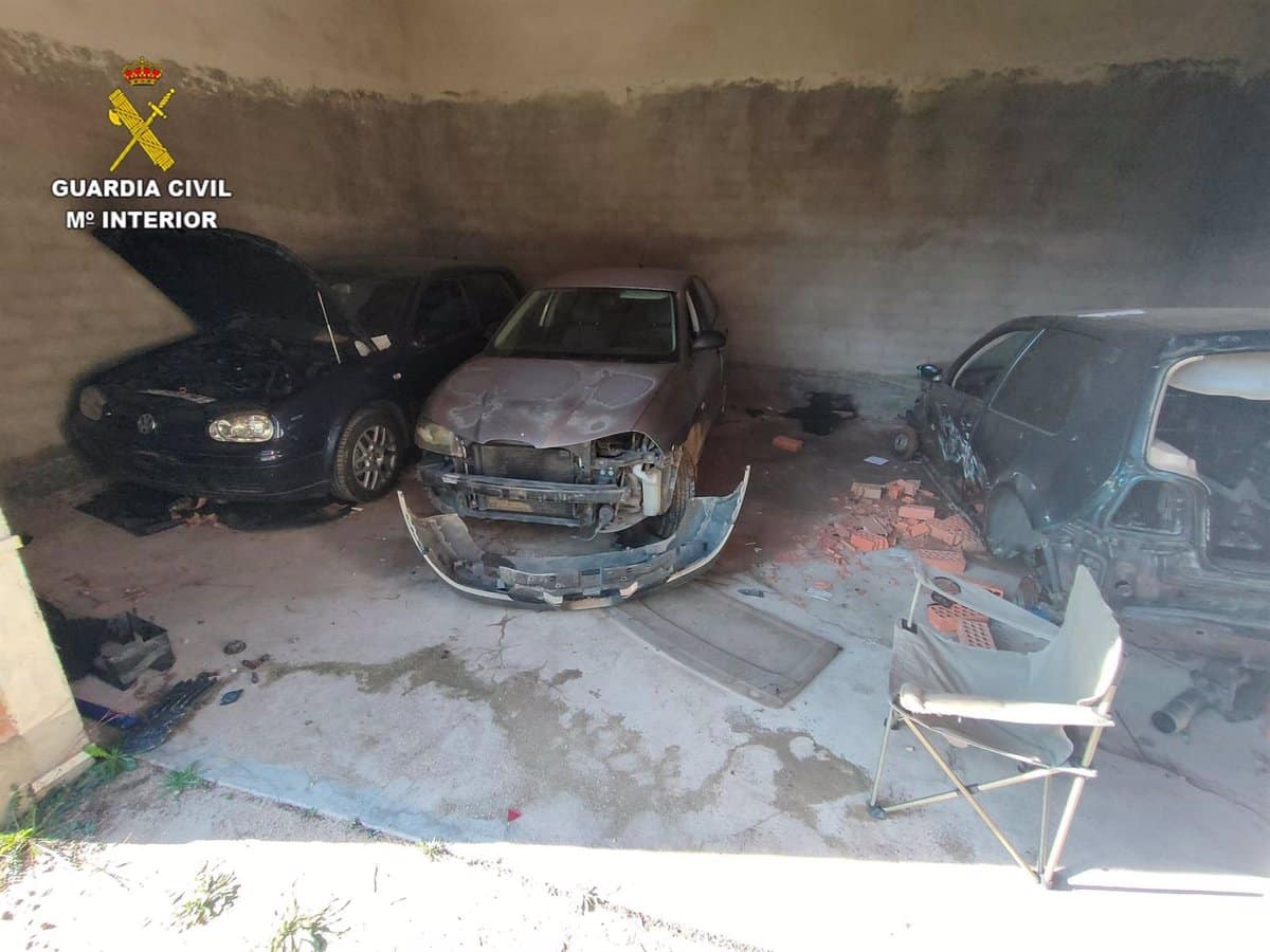 Detenido en Almorox por actividad ilegal de desguace y comercialización de piezas de coches robados