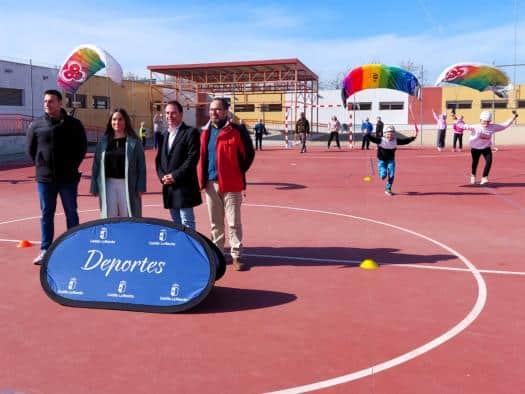 3.000 estudiantes de primaria de Toledo disfrutan de actividades deportivas aéreas promovidas por el Gobierno regional
