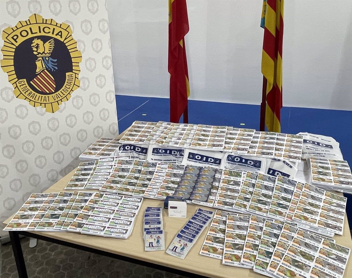 Confiscan más de 12 mil cupones ilegales de la Ondee en Talavera con un valor cercano a los 17 mil euros.