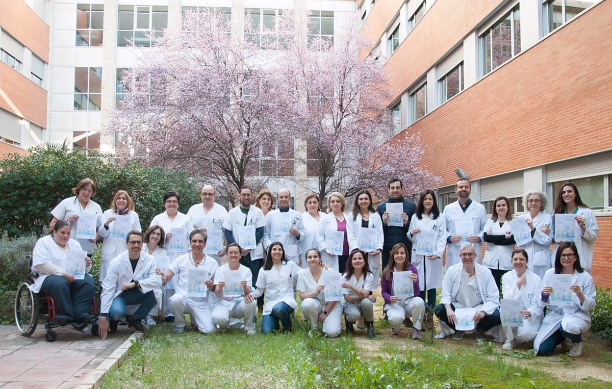 Colaboración de Oftalmólogos de Alcázar de San Juan en el Desarrollo de una Guía Innovadora para Mejorar la Cirugía de Cataratas