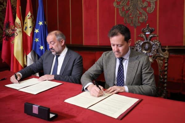 Alianza entre Velázquez y la UCLM para impulsar un turismo idiomático de excelencia