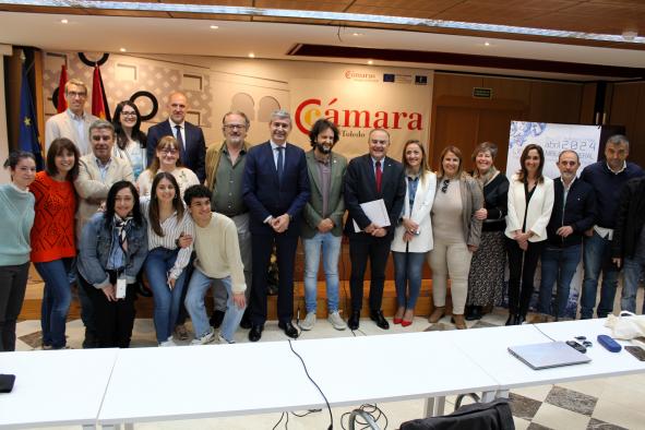 El gobierno regional celebra la presencia de periodistas en Talavera de la Reina como un avance hacia la transparencia y la información fidedigna