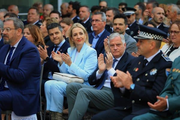 Inés Cañizares aboga por un aumento salarial para la Policía Local en lugar de reconocimientos simbólicos