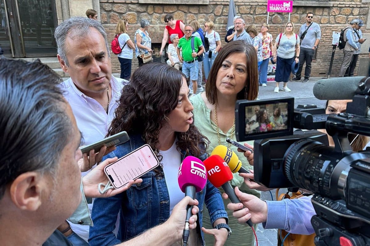 CCOO en Toledo ondea la bandera arcoíris para celebrar el Día del Orgullo
