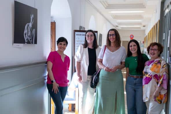 Reconocimiento del gobierno de Castilla-La Mancha a las asociaciones de mujeres en la batalla contra el cáncer de mama