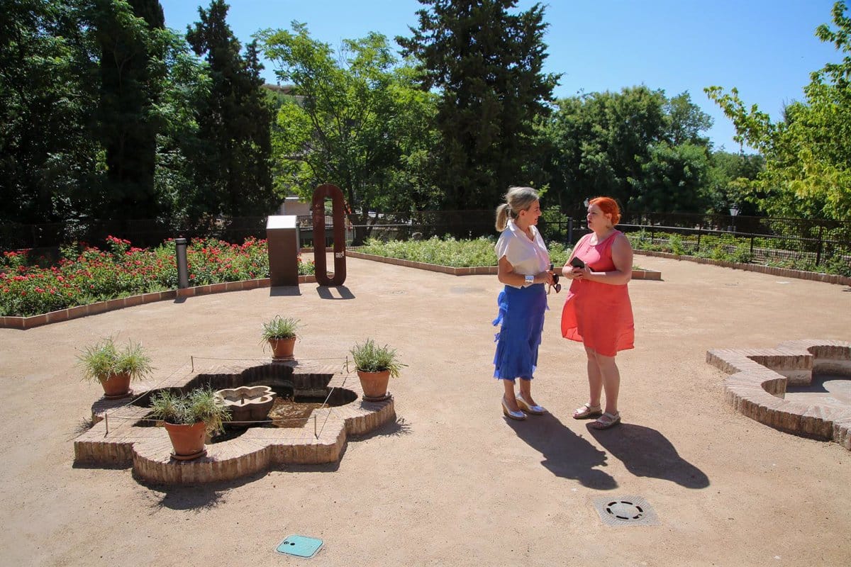 Visita de Milagros Tolón al Jardín Alto Renovado en el Museo del Greco de Toledo