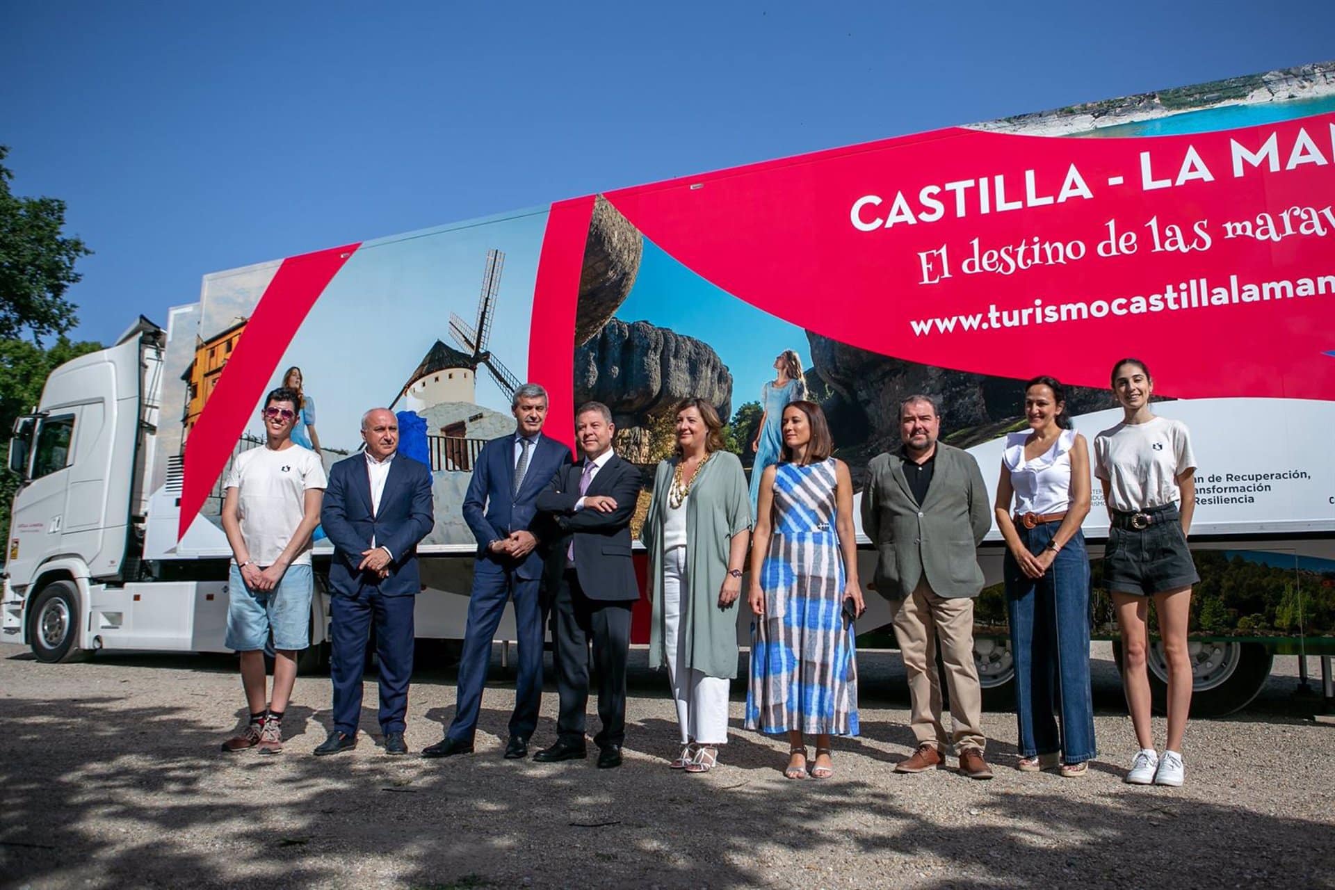 Nuevo título modificado: «La Caravana Turística de Castilla-La Mancha se dirige a Andalucía, Murcia y Valencia para impulsar el turismo»