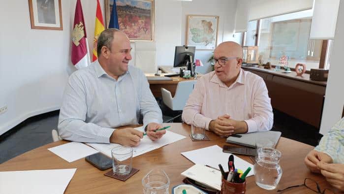 Colaboración entre el Gobierno Regional y la DOP Montes de Toledo para la Promoción del Aceite de Oliva Virgen Extra