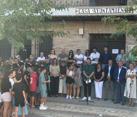 El gobierno regional rechaza el asesinato del menor en Mocejón y demanda justicia para su familia y amigos.