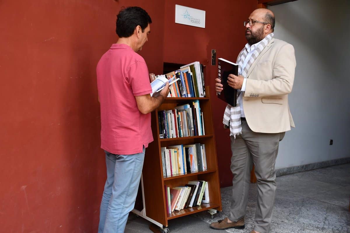 La iniciativa ‘Libros de ida y vuelta’ conmemora su segundo aniversario en Toledo, con miles de libros en movimiento por la provincia.