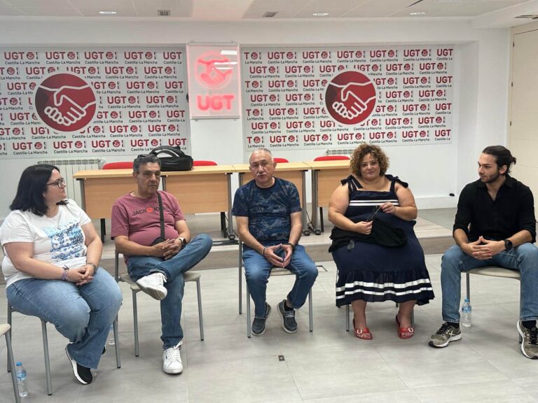 Pepe Álvarez Solicita a Puy du Fou Iniciar Negociaciones para Mejorar las Condiciones Laborales