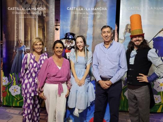 Explora los tesoros de Castilla-La Mancha con ‘Alicia en el país de las maravillas’