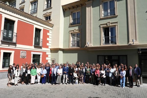 El alcalde evalúa la posibilidad de consultar al organismo asesor «para asegurar un servicio de calidad y excelencia»