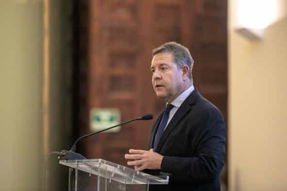 García-Page: Fortaleciendo la Democracia Representativa frente a los Desafíos del Presente y el Futuro.