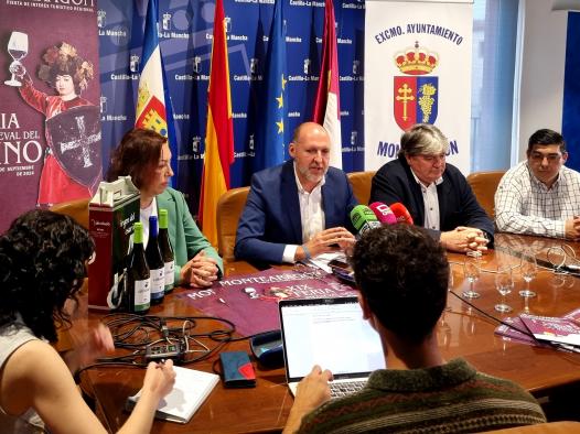 Nuevo servicio de autobuses Talavera-Toledo: un compromiso continuo del Gobierno regional.