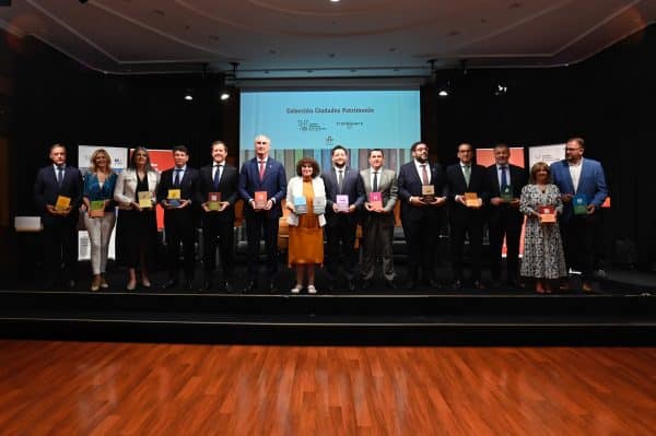 Velázquez destaca la importancia de la Colección Ciudades Patrimonio de la Humanidad en la difusión de «nuestra cultura»