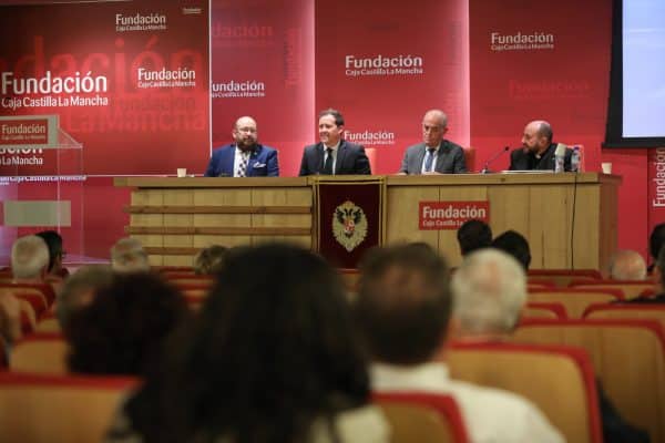 El alcalde destaca la colaboración «esencial y fundamental» con la RABACHT para ejecutar proyectos importantes.