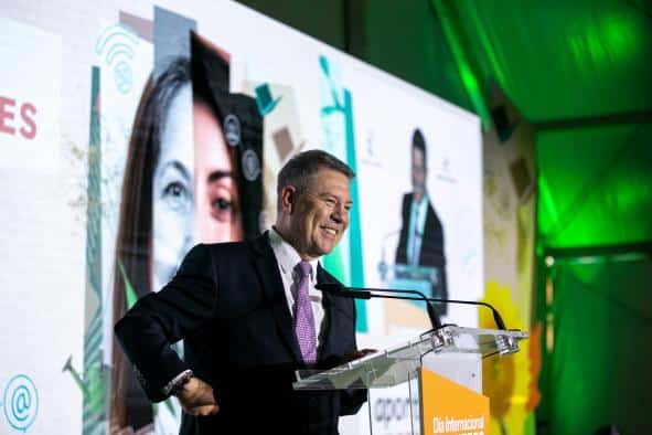 García-Page promueve la aprobación de presupuestos regionales centrados en servicios públicos, igualdad y retos demográficos.