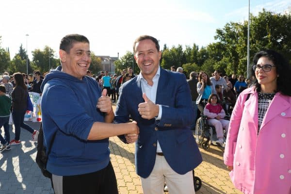 Velázquez destaca el esfuerzo de APACE en visibilizar la parálisis cerebral y crear conciencia sobre esta realidad social