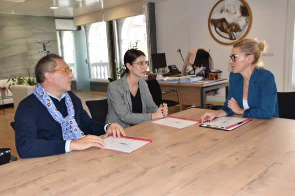 Colaboración entre el Gobierno Regional y el Ayuntamiento de Villanueva de la Jara en el proyecto de recuperación documental ‘La Jara a través del tiempo II’