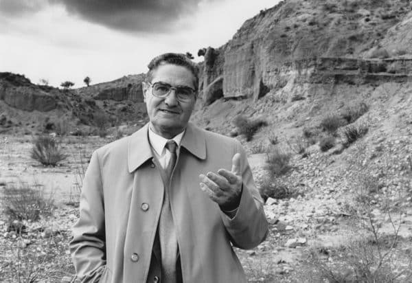 El Archivo Municipal rinde homenaje al profesor y académico Máximo Martín Aguado a través de una exposición virtual de sus obras publicadas.