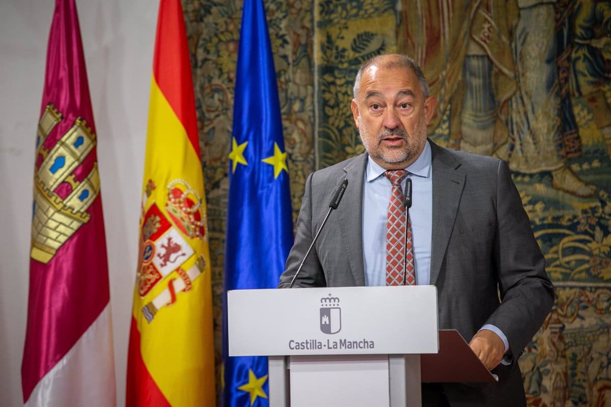 Julián Garde es el único candidato y será reelegido como rector de la Universidad de Castilla-La Mancha.