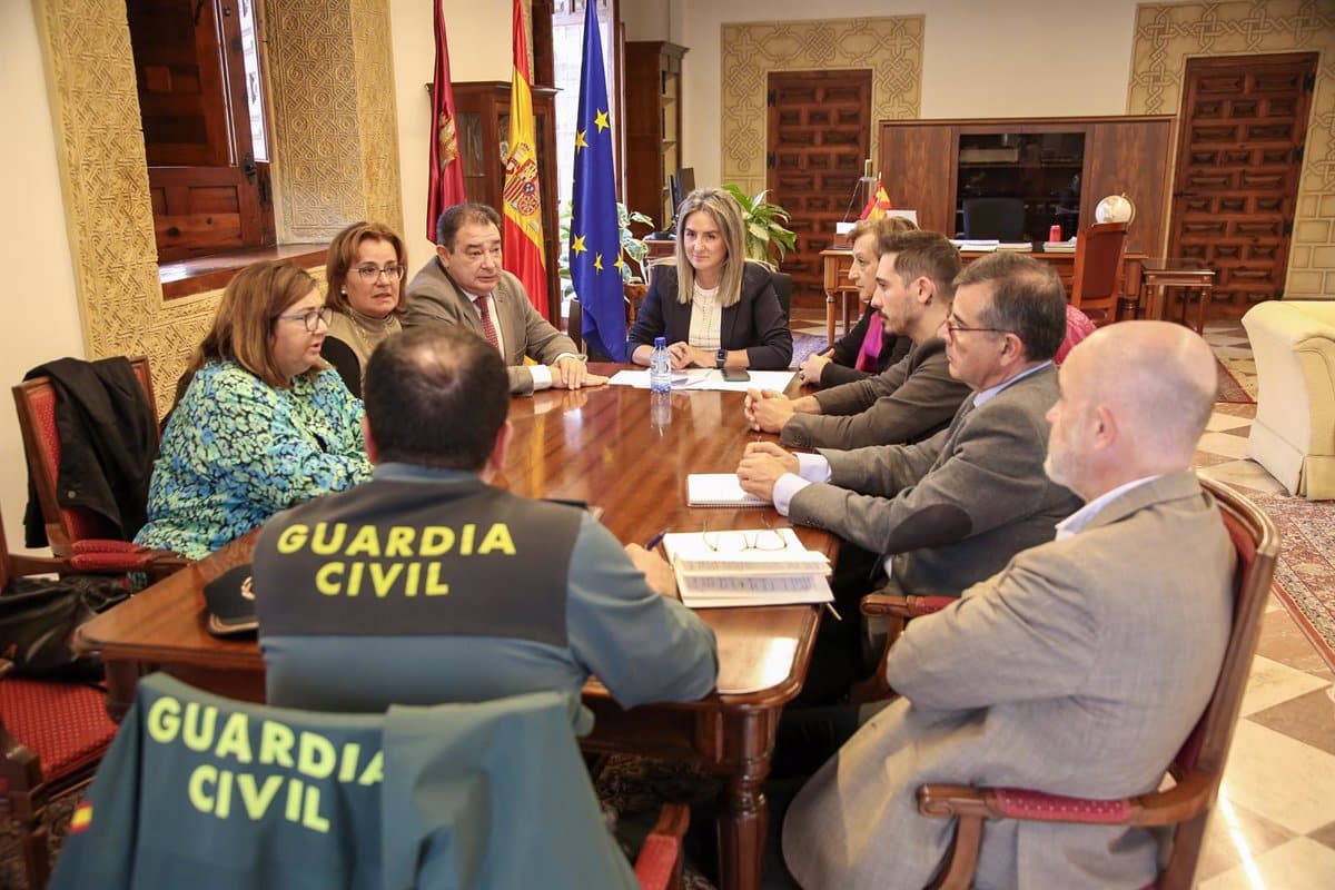 La Guardia Civil Aumenta la Vigilancia Durante la Campaña de Aceituna en Municipios de Toledo para Asegurar la Seguridad.