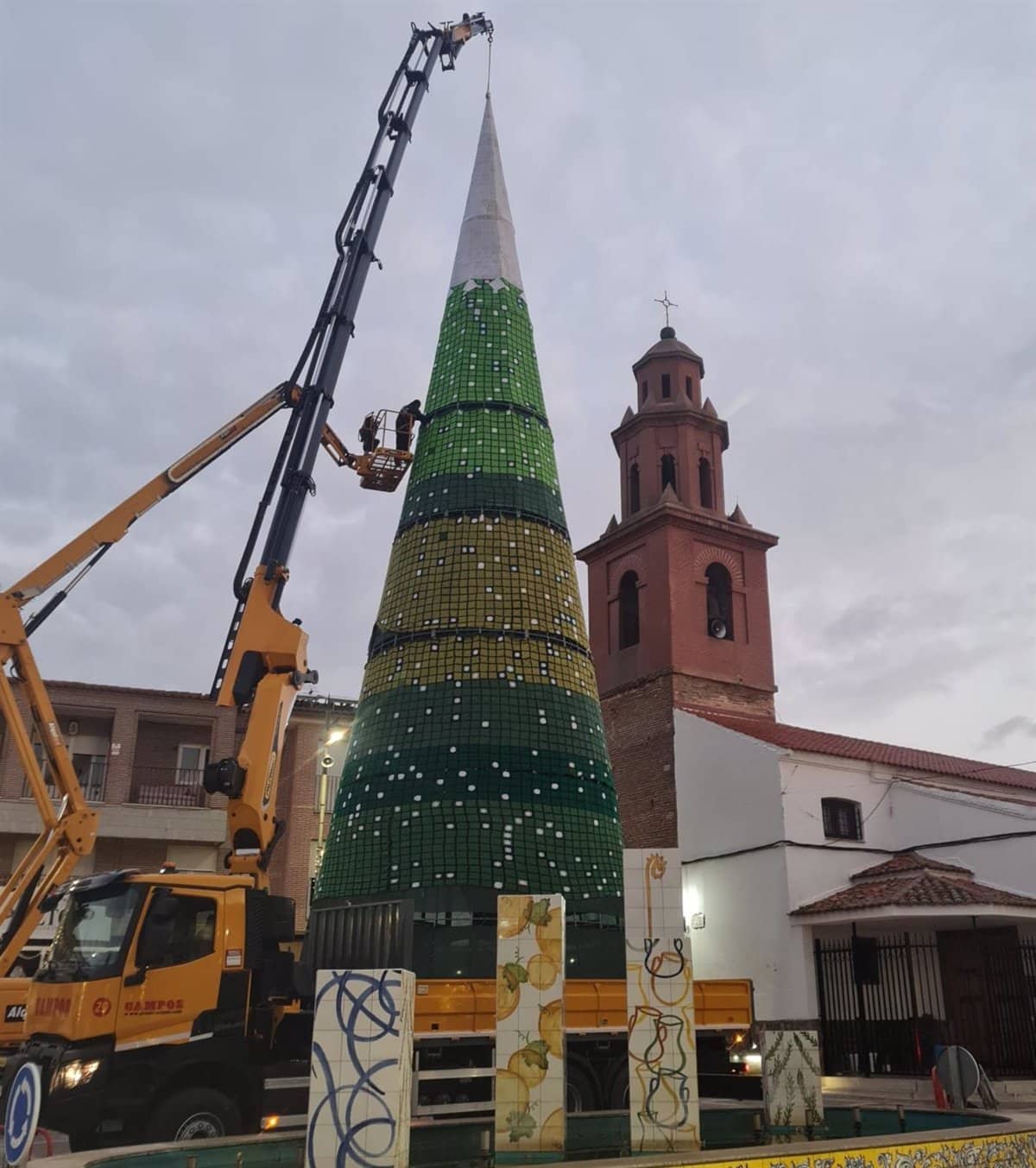 Cazalegas Inaugura Este Viernes el Árbol de Navidad de Croché Más Grande del Mundo en una Celebración Especial