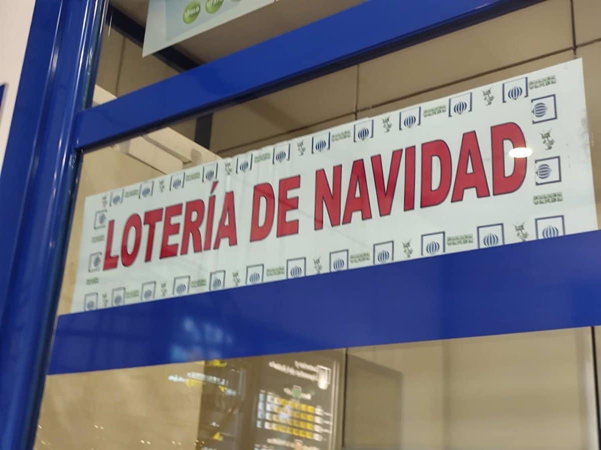 El 48.020, segundo cuarto premio del Sorteo de Navidad, distribuye 200.000 euros en la emblemática Doña Lola de Toledo.