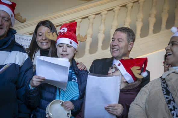 El Gobierno Regional Inaugura su Clásico Belén de APANAS: Un Espacio de Arte y Solidaridad