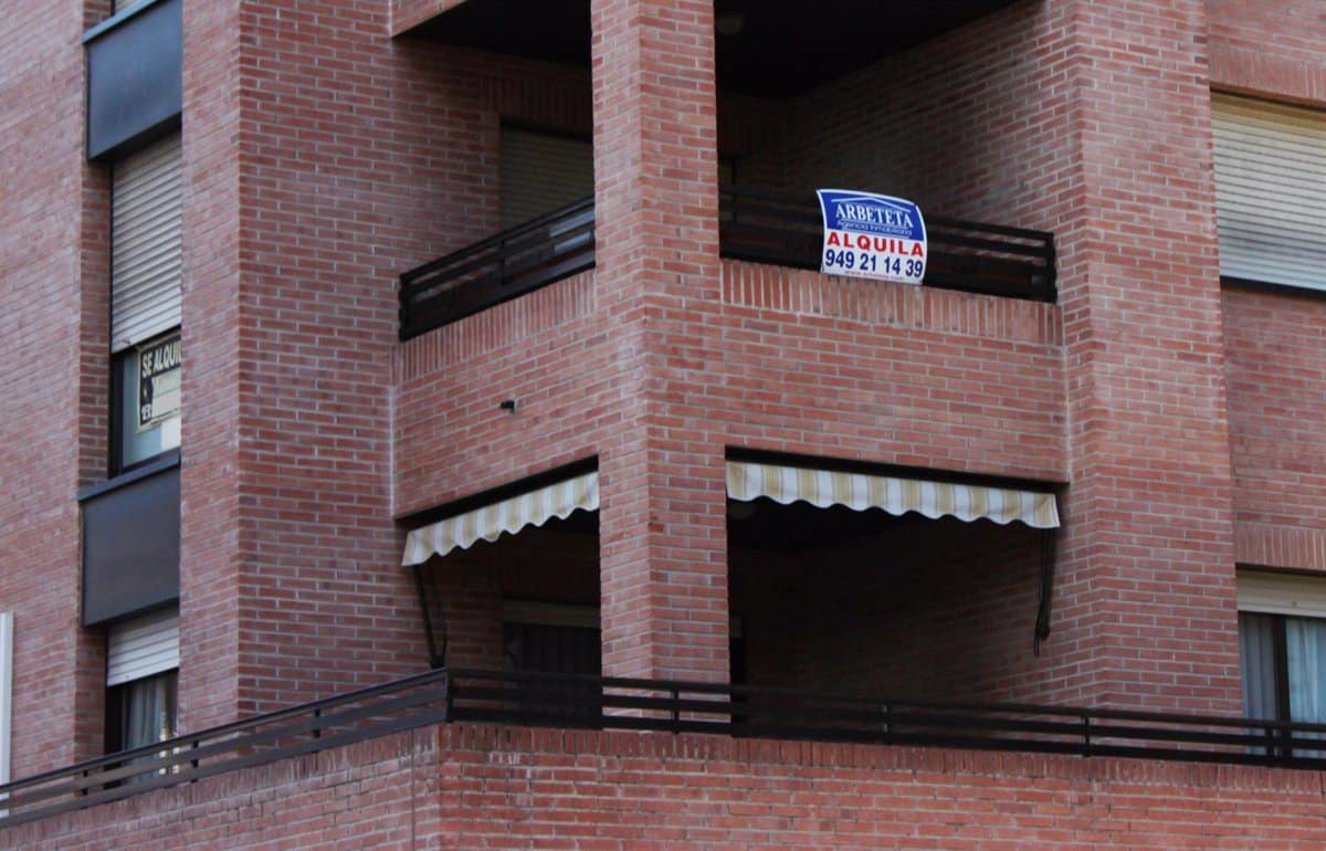 El bono de alquiler para jóvenes en C-LM recibe más de 900 solicitudes en solo 5 días, en ruta hacia las 1.500 estimadas.