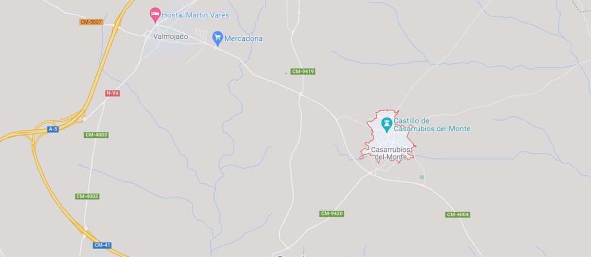 Un hombre resulta herido tras salirse de la carretera con su furgoneta en Casarrubios del Monte.