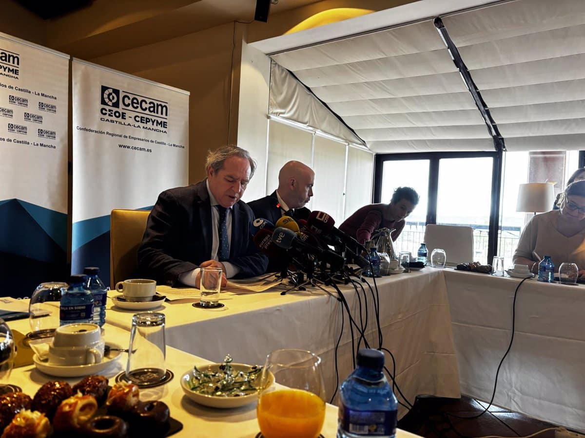 Cecam pide atención a la situación de los fijos discontinuos: «Hay 500,000 desempleados adicionales en España»