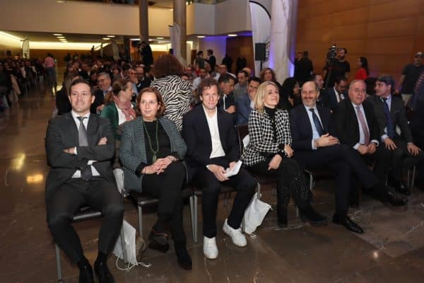 El alcalde destaca cómo el deporte transforma a las personas y las ciudades.