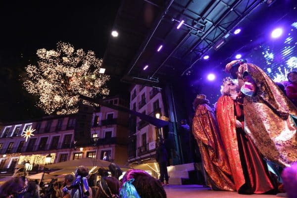 Nueve espectaculares carrozas de Toledo, siete pasacalles y más de 500 participantes formarán el majestuoso cortejo real de la Cabalgata de Reyes