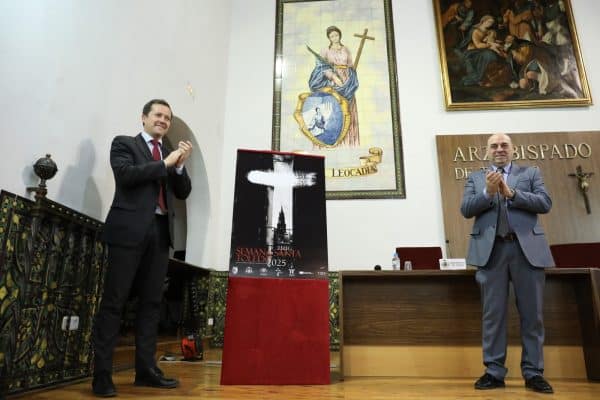 Velázquez reitera el compromiso del Ayuntamiento con el crecimiento de la Semana Santa en Toledo.