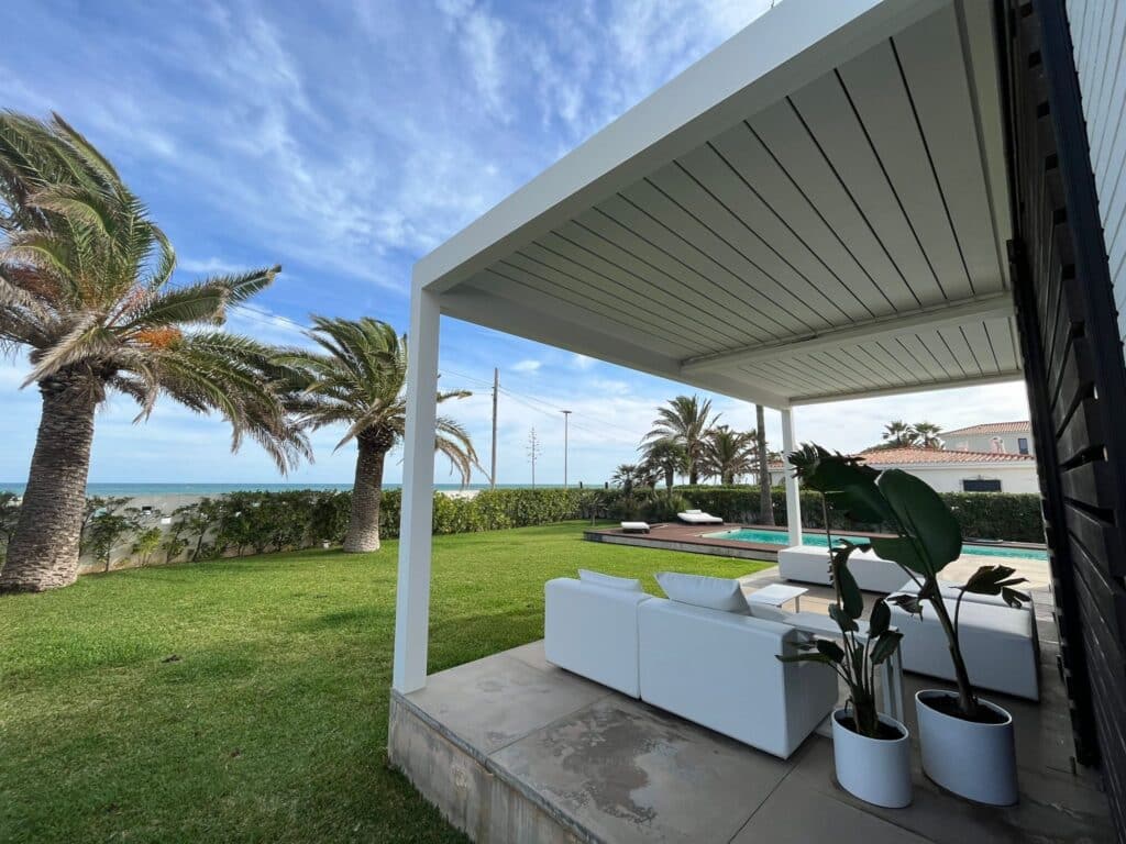 Descuentos del 30% en Pérgolas Bioclimáticas: ¡Optimiza Tu Espacio en Castellón y Tarragona!