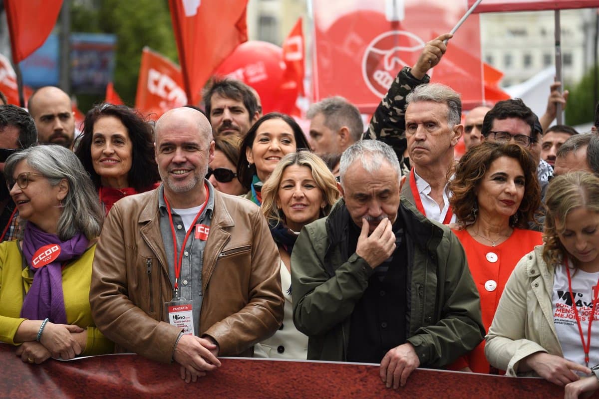 CCOO y UGT se manifiestan para denunciar el «oportunismo» que puso en riesgo el decreto ‘ómnibus’ en defensa de los derechos laborales.